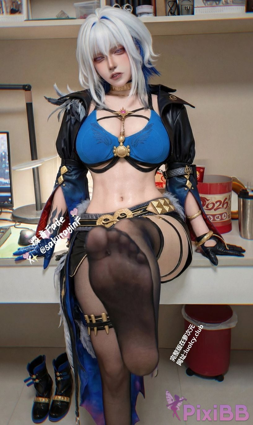 Cosplayer sakurayinF Yingyin Fade Top Big Boobs Welfare Girl PixiBB.COM 709