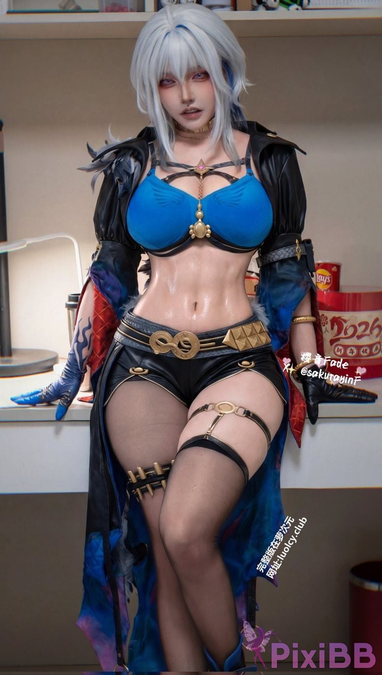 Cosplayer sakurayinF Yingyin Fade Top Big Boobs Welfare Girl PixiBB.COM 720