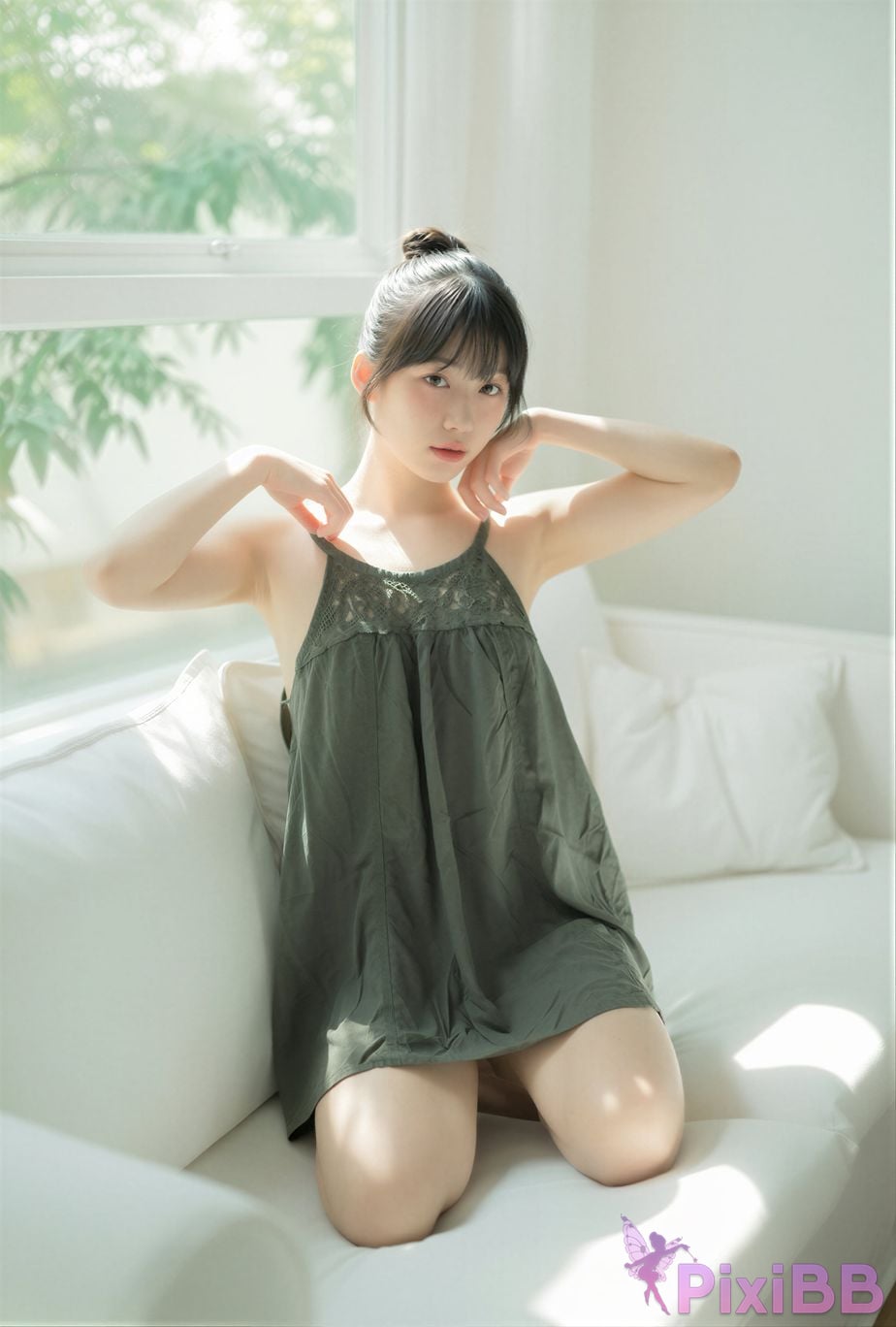 AI Enhanced Yui Green PixiBB.COM 001