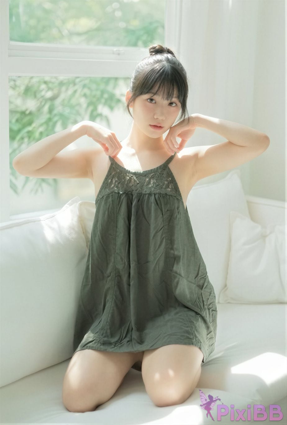 AI Enhanced Yui Green PixiBB.COM 016