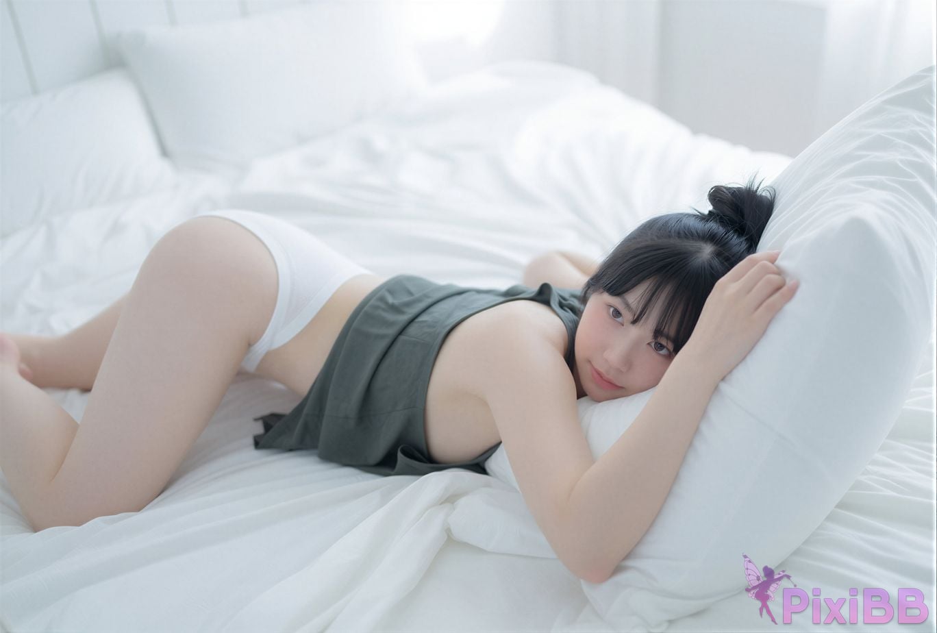 AI Enhanced Yui Green PixiBB.COM 027