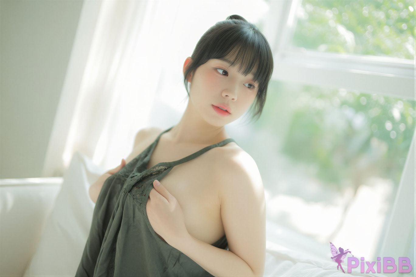 AI Enhanced Yui Green PixiBB.COM 079