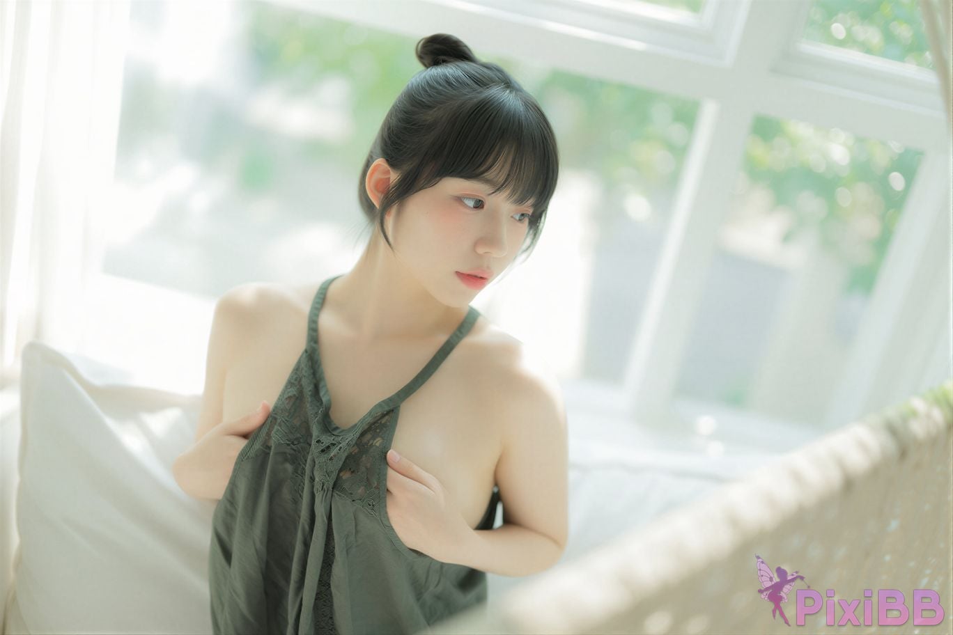 AI Enhanced Yui Green PixiBB.COM 080