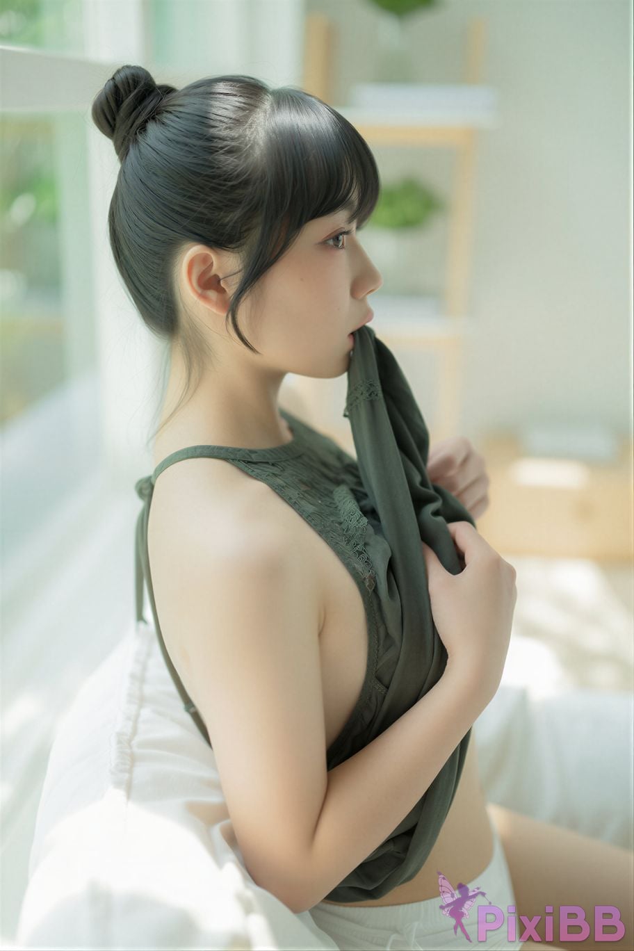 AI Enhanced Yui Green PixiBB.COM 082