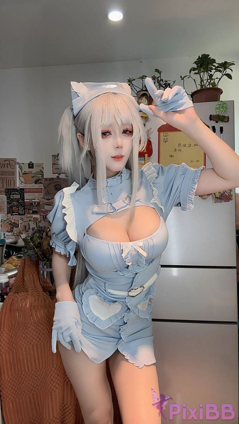 Cosplayer Nine words Physiotherapy room PixiBB.COM 009
