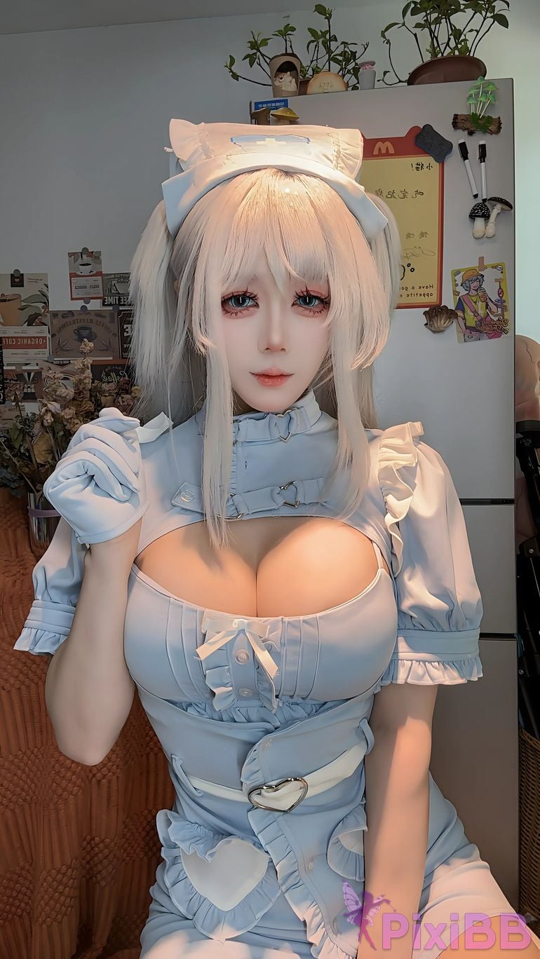Cosplayer Nine words Physiotherapy room PixiBB.COM 015