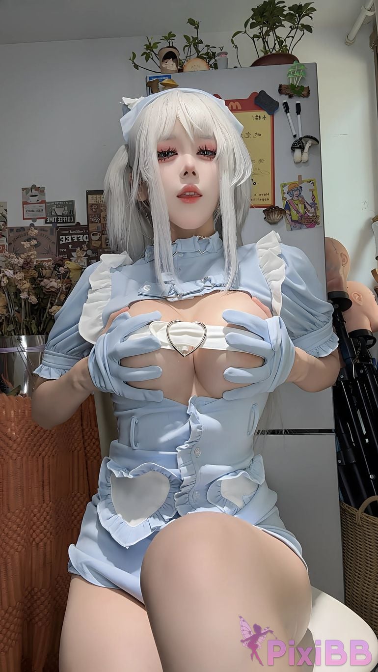 Cosplayer Nine words Physiotherapy room PixiBB.COM 027