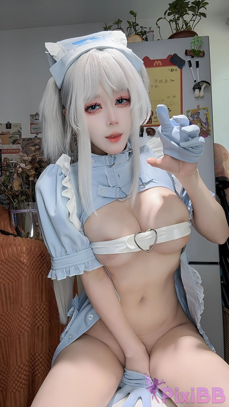 Cosplayer Nine words Physiotherapy room PixiBB.COM 034