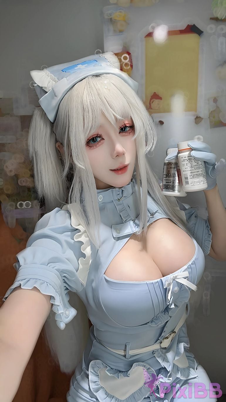 Cosplayer Nine words Physiotherapy room PixiBB.COM 047