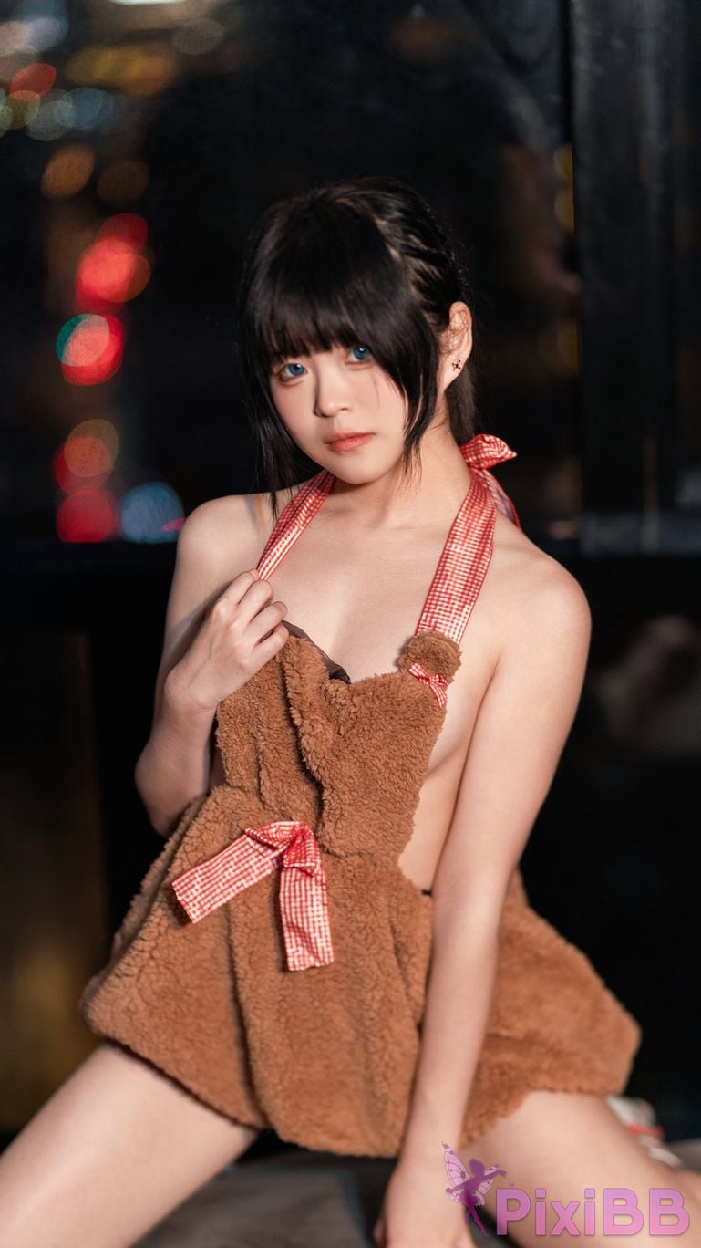 Cosplayer Tokuyama bear apron PixiBB.COM 022