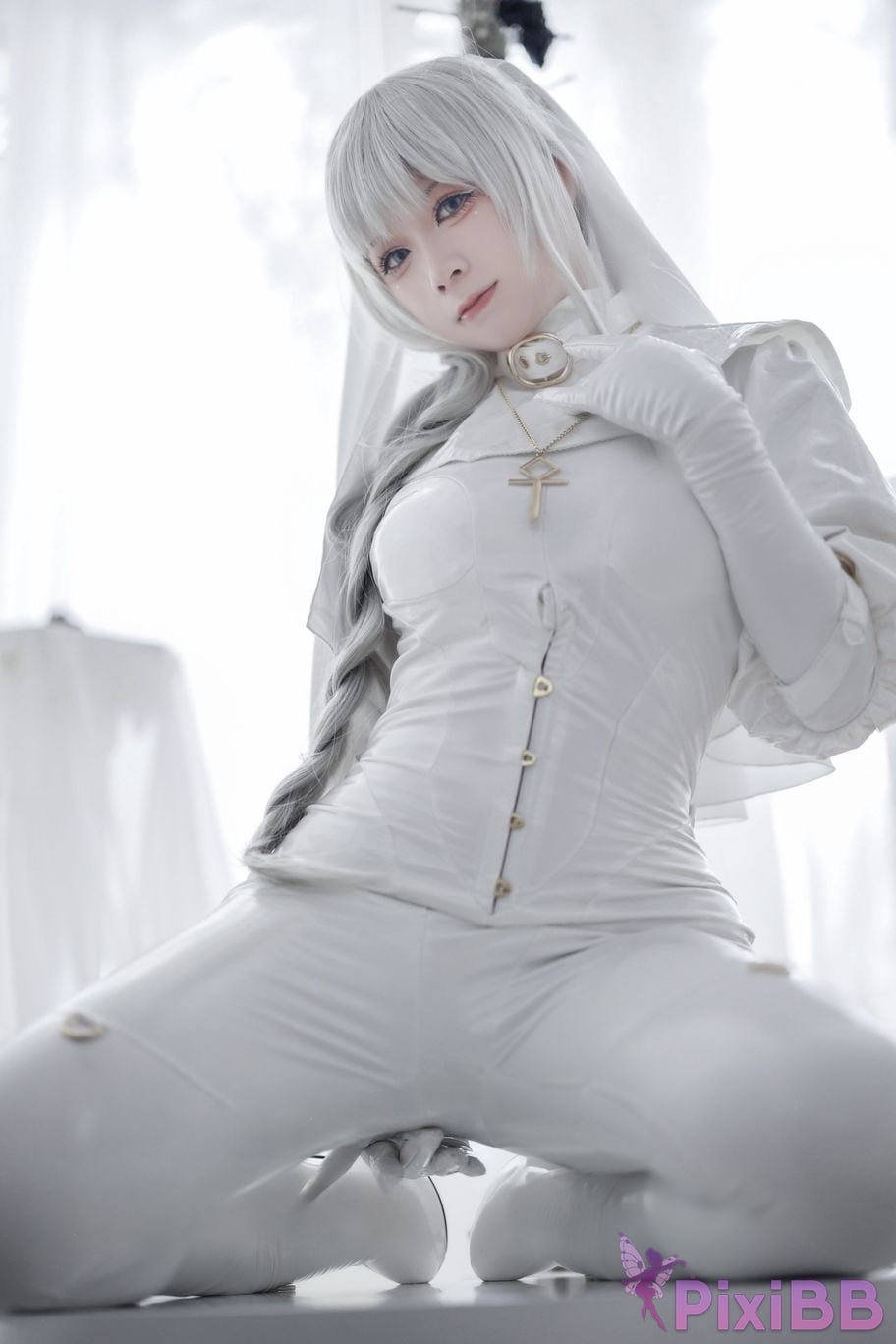 Cosplayer Sakura chan w pure white nun PixiBB.COM 001