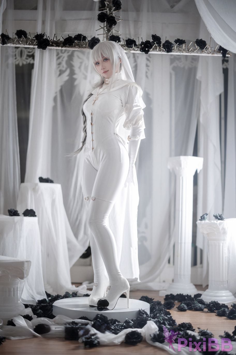 Cosplayer Sakura chan w pure white nun PixiBB.COM 014