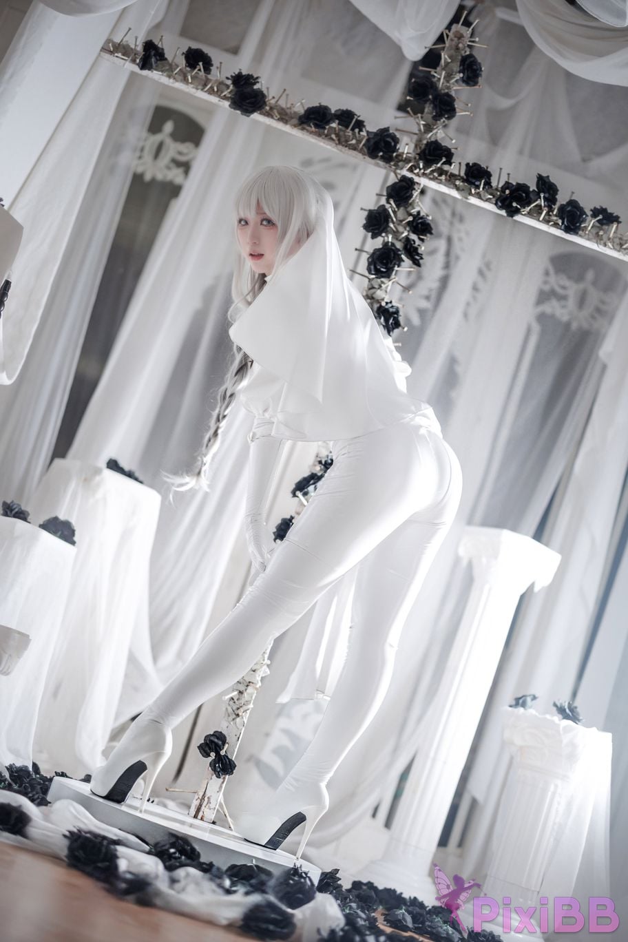 Cosplayer Sakura chan w pure white nun PixiBB.COM 015