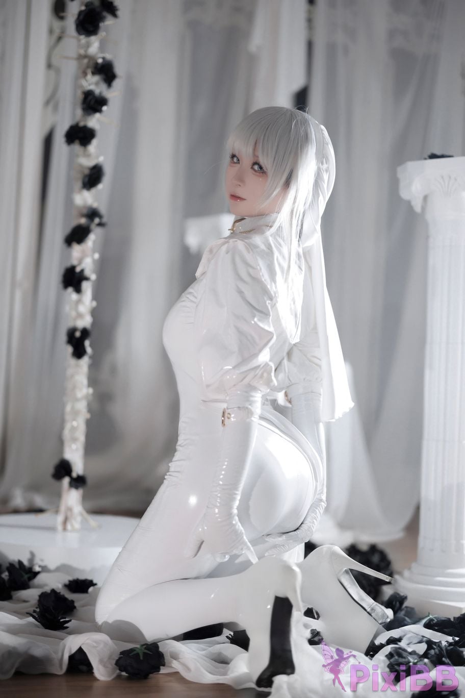 Cosplayer Sakura chan w pure white nun PixiBB.COM 028