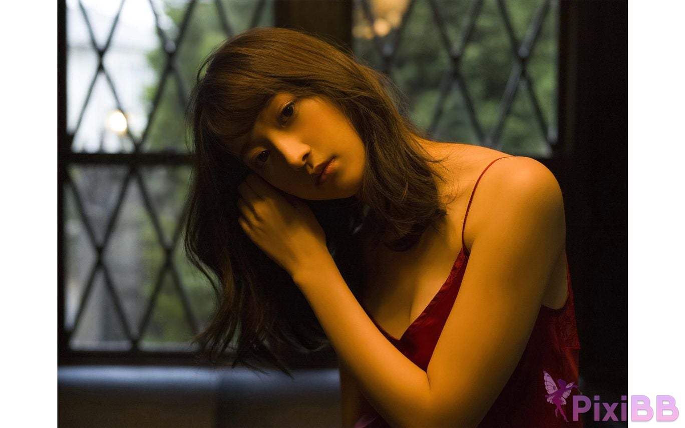 Japanese Idol Ami Yamazaki FRIDAY digital photo book Beautiful legs climax Vol.2 138 Full page version PixiBB.COM 064