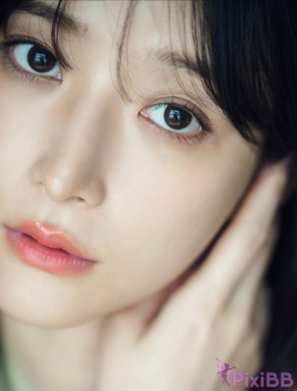 Japanese Idol Ami Yamazaki FRIDAY GOLD A secret holiday for a beautiful lady PixiBB.COM 011