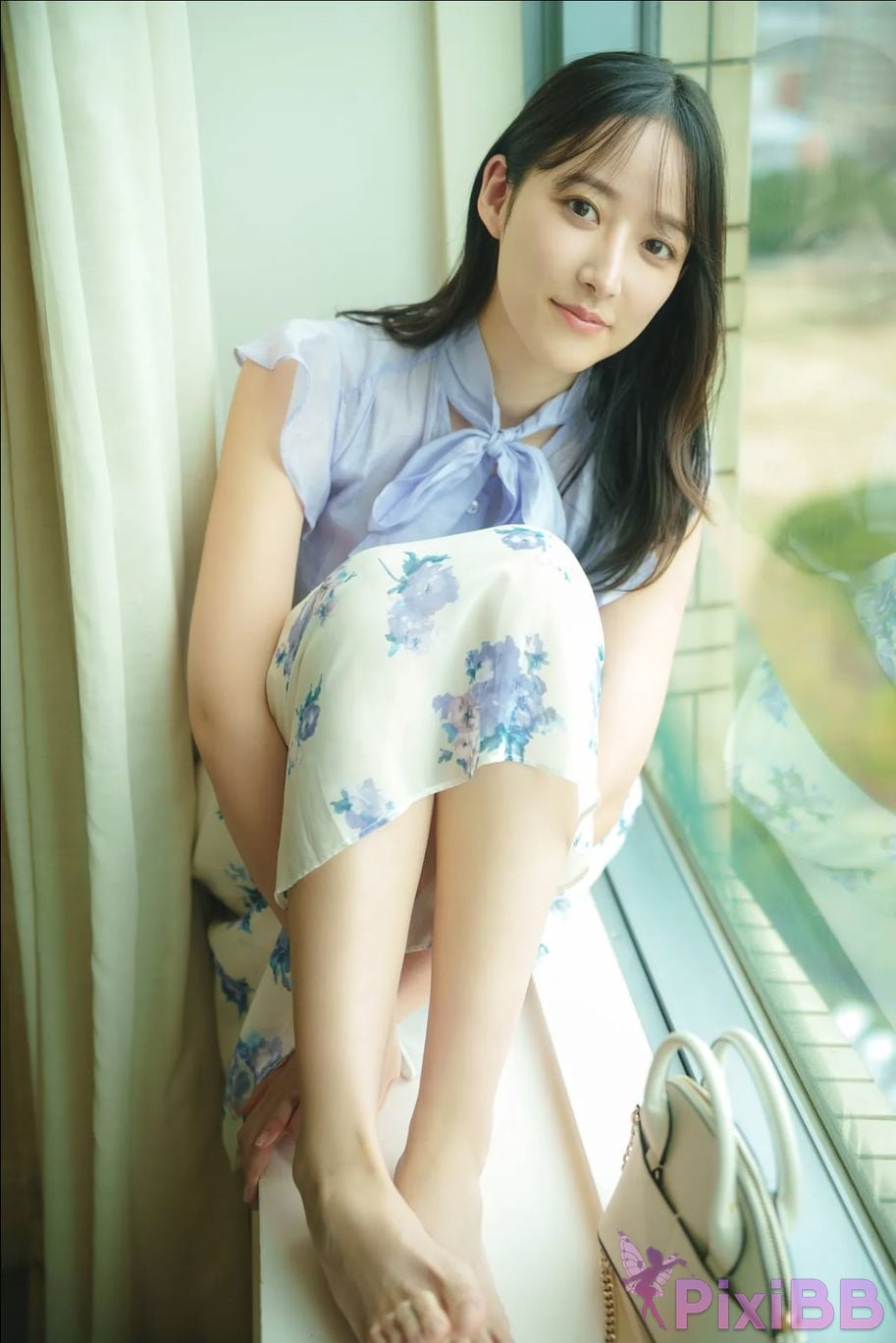 Japanese Idol Ami Yamazaki FRIDAY GOLD A secret holiday for a beautiful lady PixiBB.COM 013