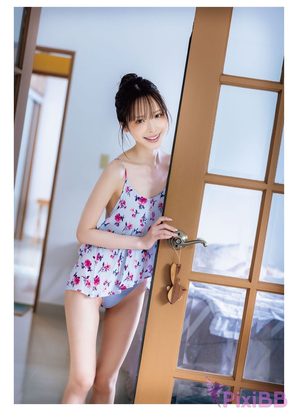 Japanese Idol Kana Momonogi Is it .Period PixiBB.COM 013