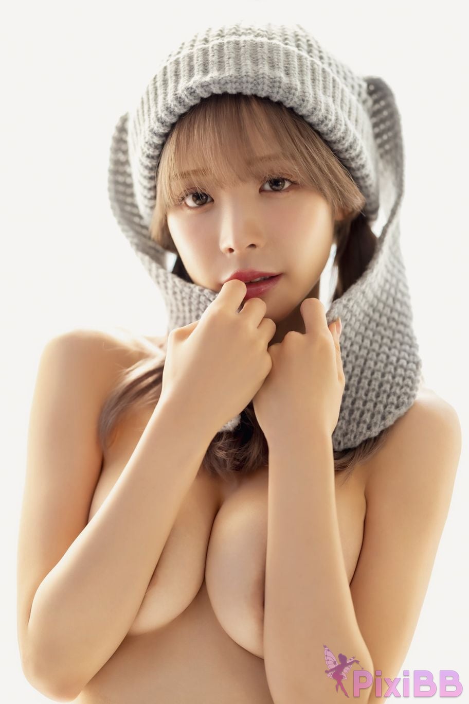Japanese Idol Kana Momonogi I s i t M o m n g Be Charmed Vol.1 3 FRIDAY digital photo book PixiBB.COM 043