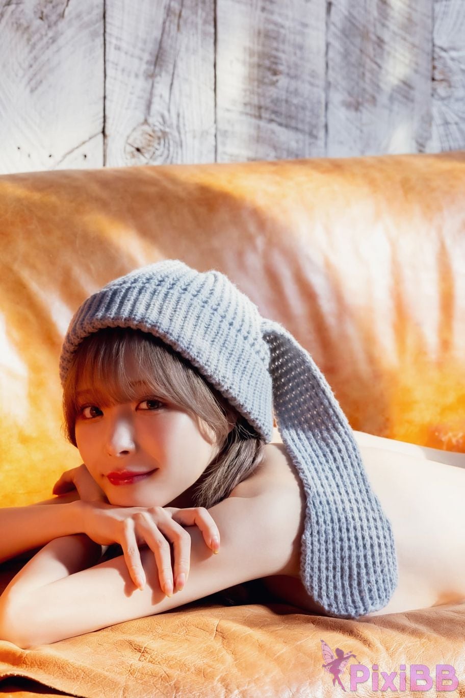 Japanese Idol Kana Momonogi I s i t M o m n g Be Charmed Vol.1 3 FRIDAY digital photo book PixiBB.COM 065