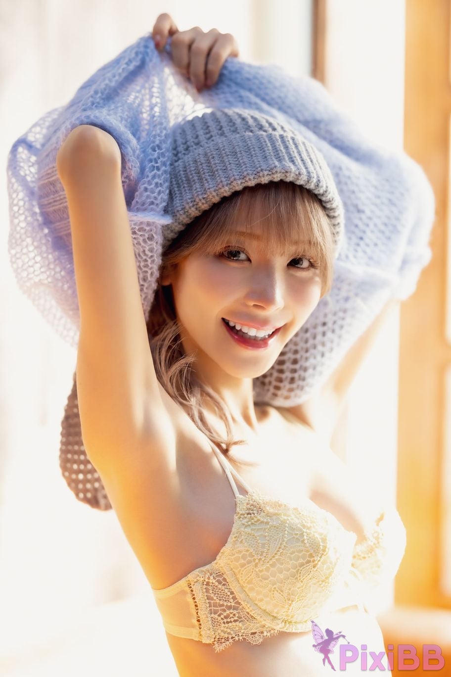 Japanese Idol Kana Momonogi I s i t M o m n g Be Charmed Vol.1 3 FRIDAY digital photo book PixiBB.COM 225