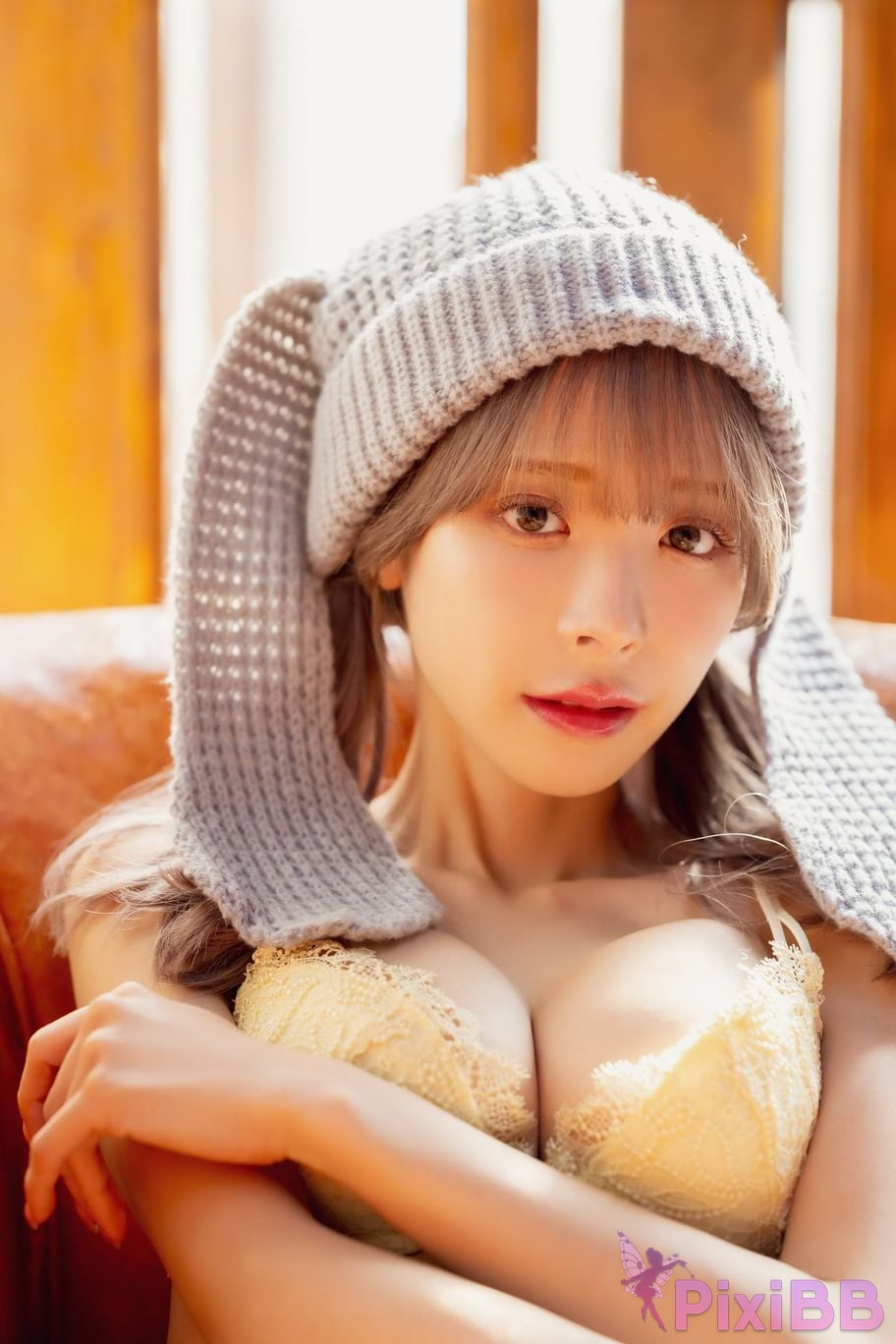 Japanese Idol Kana Momonogi I s i t M o m n g Be Charmed Vol.1 3 FRIDAY digital photo book PixiBB.COM 226