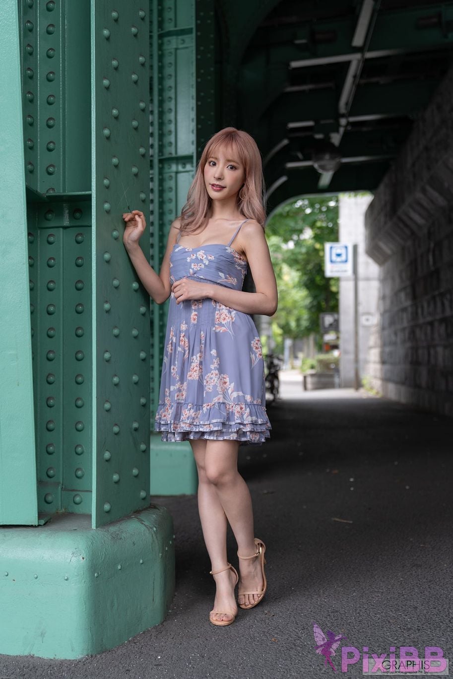 Japanese Idol Kana Momonogi I s i t M o m n g Graphis SUMMER SPECIAL 2020 Change PixiBB.COM 001