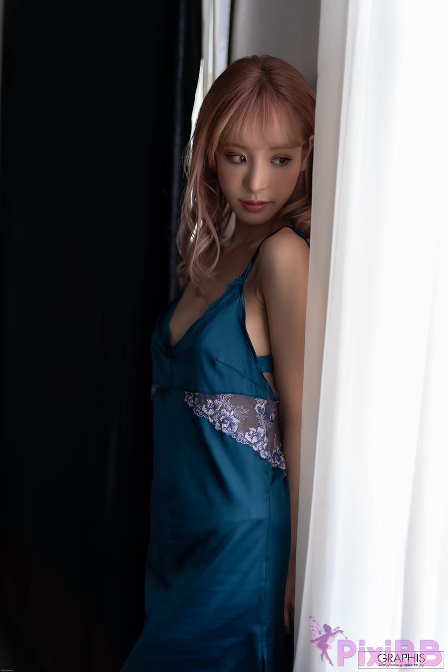 Japanese Idol Kana Momonogi I s i t M o m n g Graphis SUMMER SPECIAL 2020 Change PixiBB.COM 115