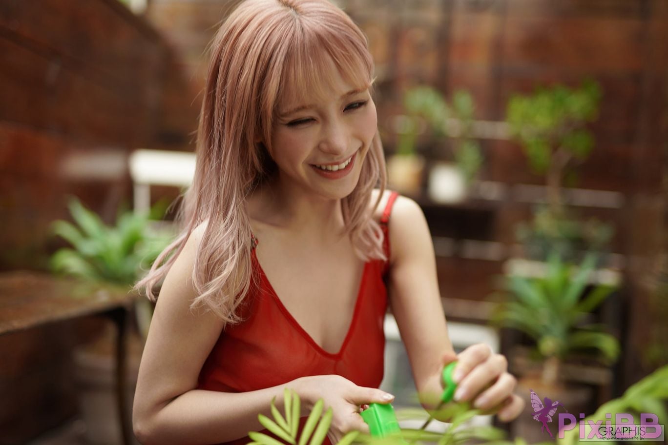 Japanese Idol Kana Momonogi I s i t M o m n g Graphis SUMMER SPECIAL 2020 Change PixiBB.COM 179